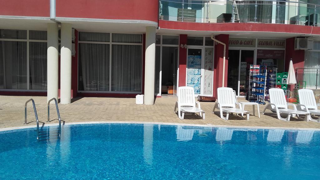 Global Ville Apartcomplex Slăntjev Brjag Exteriör bild