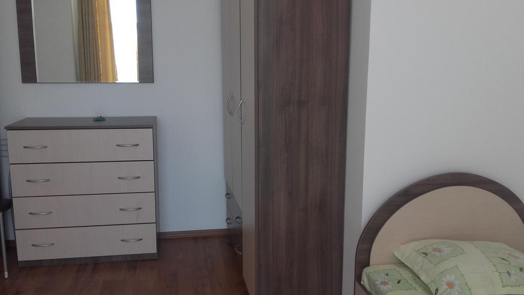 Global Ville Apartcomplex Slăntjev Brjag Exteriör bild