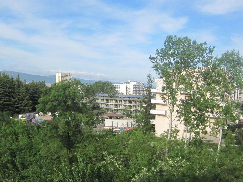 Global Ville Apartcomplex Slăntjev Brjag Exteriör bild